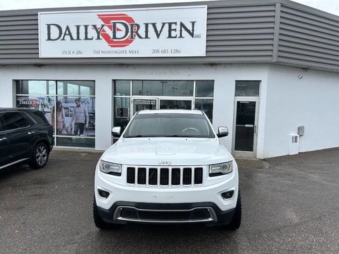 Used 2015 Jeep Grand Cherokee Limited w/ Luxury Group II image 2
