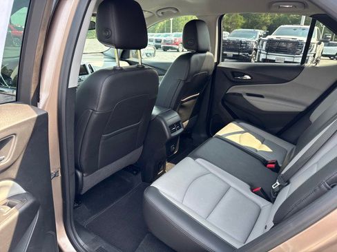 Used 2019 Chevrolet Equinox Premier FWD image 17