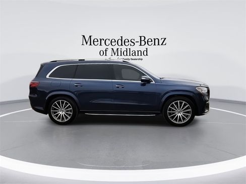 Used 2024 Mercedes-Benz GLS 580 4MATIC image 9