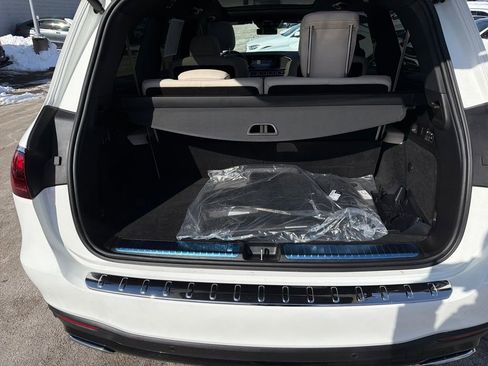 Used 2025 Mercedes-Benz GLS 450 4MATIC image 22