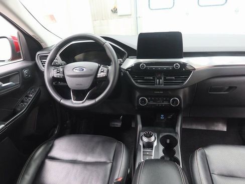 Used 2022 Ford Escape Titanium w/ Class II Trailer Tow Package AWD/4WD image 15
