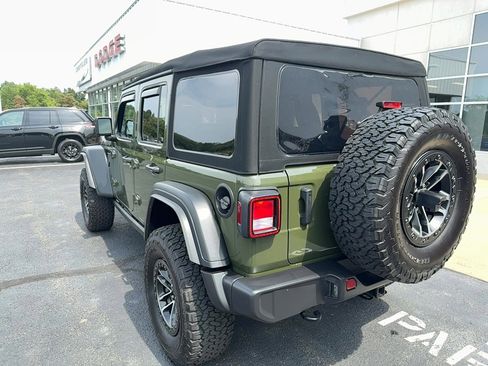 Certified 2024 Jeep Wrangler Willys image 8