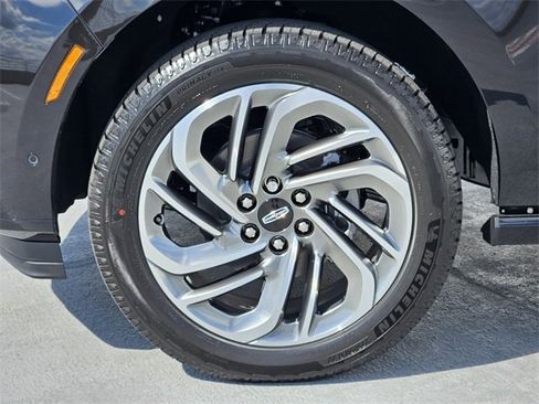 New 2025 Lincoln Navigator L Reserve image 10