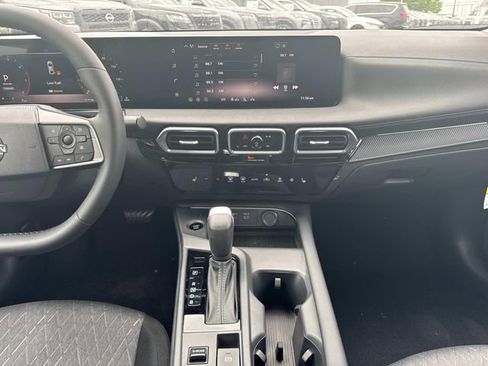 New 2026 Nissan Sentra SV FWD image 18