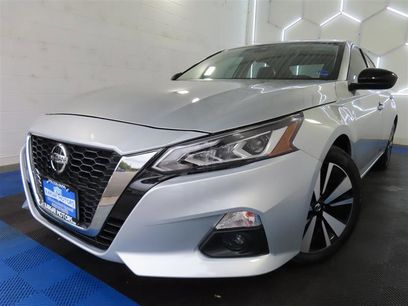 Used 2022 Nissan Altima 2.5 SV
