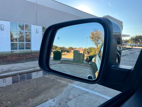 Used 2017 Dodge Durango R/T w/ Technology Group image 33