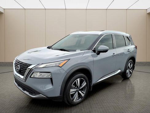 Used 2022 Nissan Rogue SL w/ SL Premium Package FWD image 2