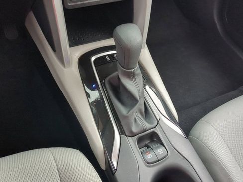 Certified 2025 Toyota Corolla Cross L image 13