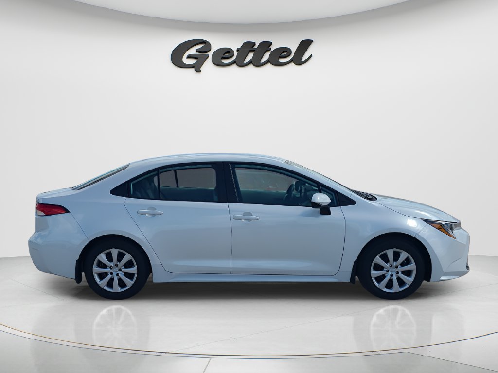 New 2027 Toyota Corolla LE FWD image 4