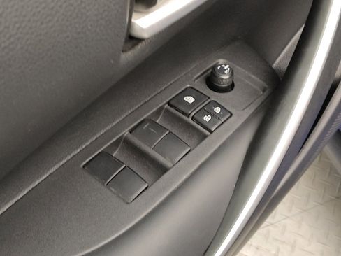 Used 2021 Toyota Corolla SE FWD image 27