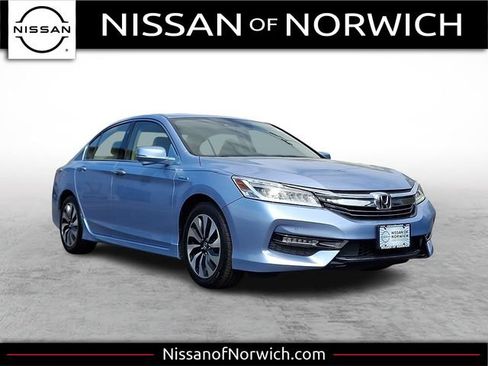 Used 2017 Honda Accord Touring image 1