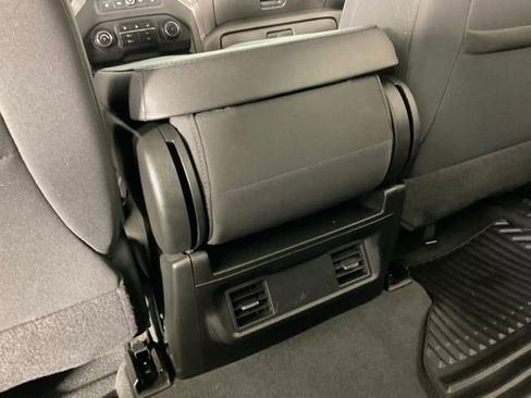 Used 2022 Chevrolet Silverado 2500 Custom w/ Custom Value Package image 20