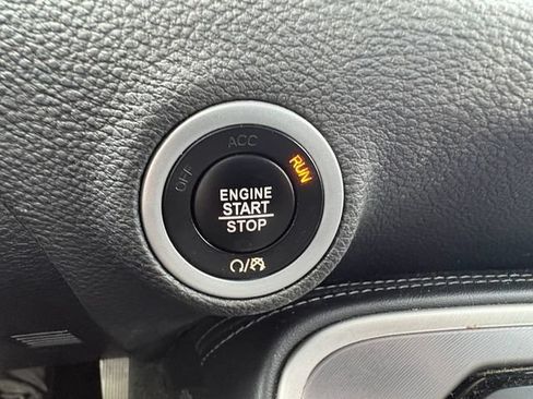 Used 2022 Dodge Challenger SXT RWD image 23