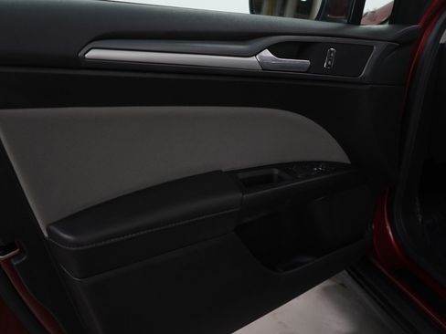 Used 2015 Ford Fusion S image 23