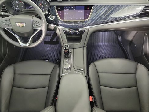 Certified 2023 Cadillac XT6 Premium Luxury w/ Technology Package image 16