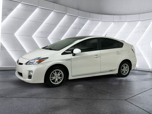 Used 2010 Toyota Prius Two FWD image 3
