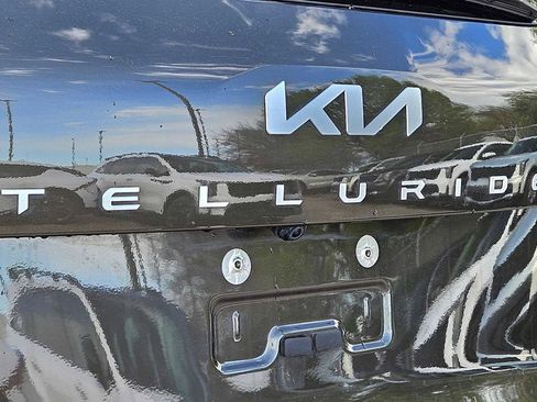 Used 2023 Kia Telluride SX Prestige image 13