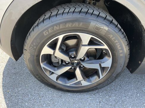 Used 2020 Kia Sportage LX AWD/4WD image 11