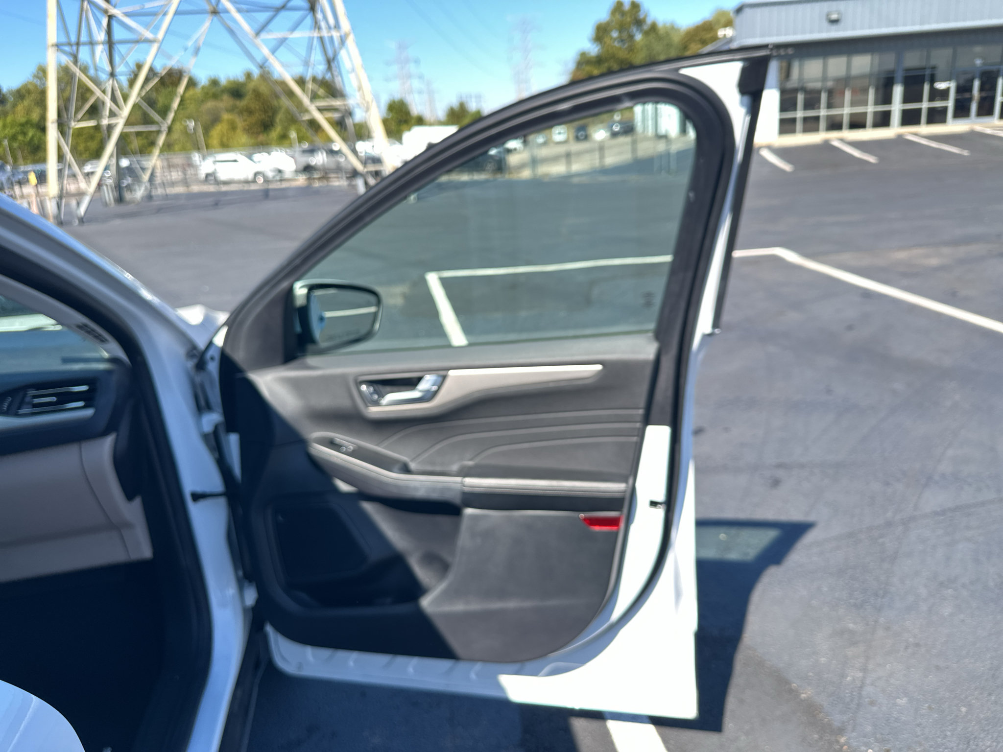 Used 2022 Ford Escape SEL AWD/4WD image 16