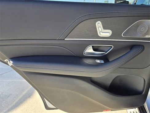 Used 2023 Mercedes-Benz GLS 450 4MATIC image 39