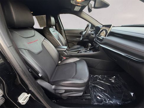 Used 2024 Jeep Compass Trailhawk image 17