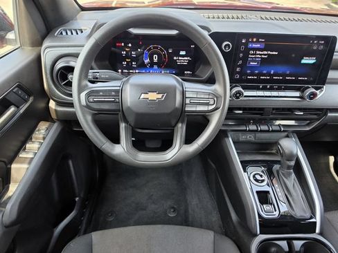 Used 2024 Chevrolet Colorado W/T w/ WT Convenience Package II AWD/4WD image 9