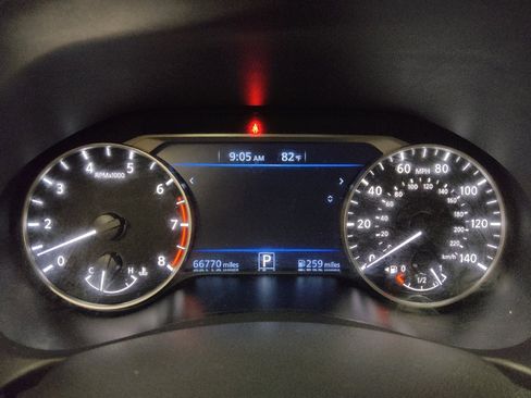 Used 2023 Nissan Altima 2.5 SV FWD image 23