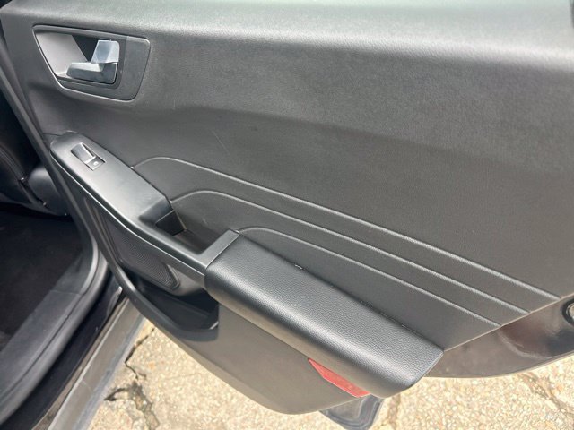 Used 2025 Ford Escape ST-Line FWD image 28