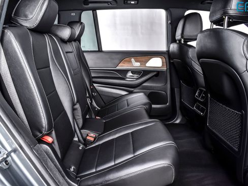 Used 2025 Mercedes-Benz GLS 450 4MATIC image 23