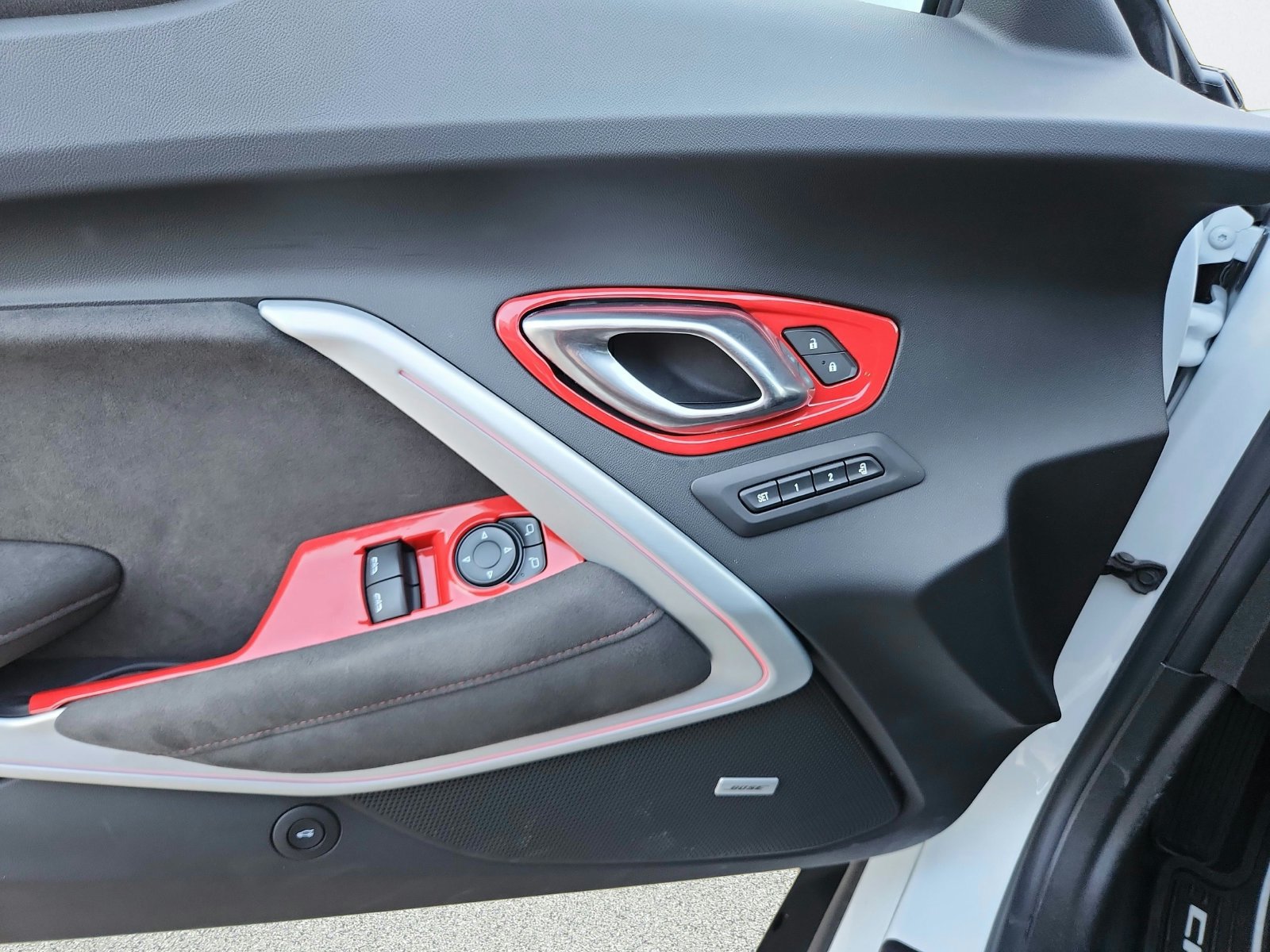 Used 2019 Chevrolet Camaro ZL1 RWD image 22