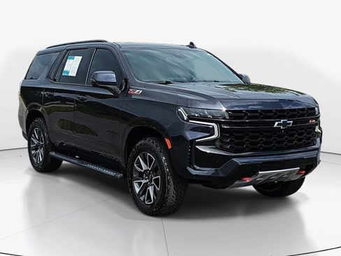 Used 2023 Chevrolet Tahoe Z71 w/ Luxury Package AWD/4WD image 2