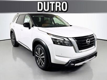 New 2025 Nissan Pathfinder Platinum w/ Cargo Package