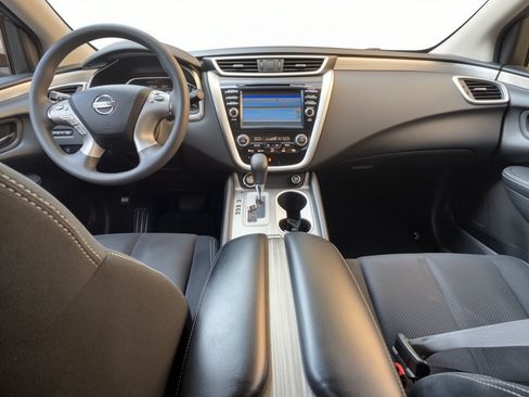 Used 2017 Nissan Murano S w/ Navigation Package FWD image 4