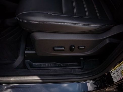 Used 2019 Ford Escape SEL AWD/4WD image 17