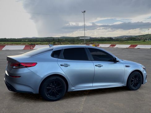 Used 2020 Kia Optima LX FWD image 3