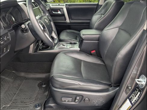 Used 2021 Toyota 4Runner Limited AWD/4WD image 13