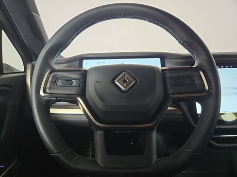 Used 2024 Rivian R1S Adventure AWD/4WD image 28