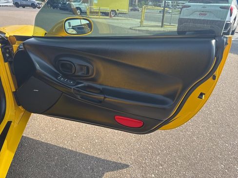 Used 2003 Chevrolet Corvette Z06 w/ Memory Package, 3 Drivers image 18