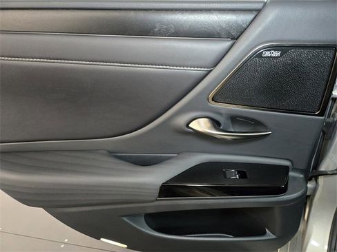 Certified 2022 Lexus ES 300h w/ Luxury Package image 20