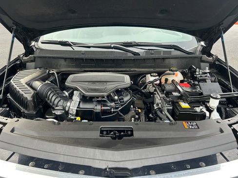 Used 2025 Cadillac XT6 Premium Luxury image 29