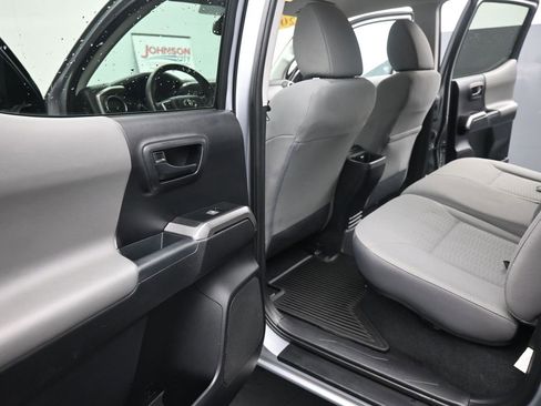 Used 2019 Toyota Tacoma SR5 image 16