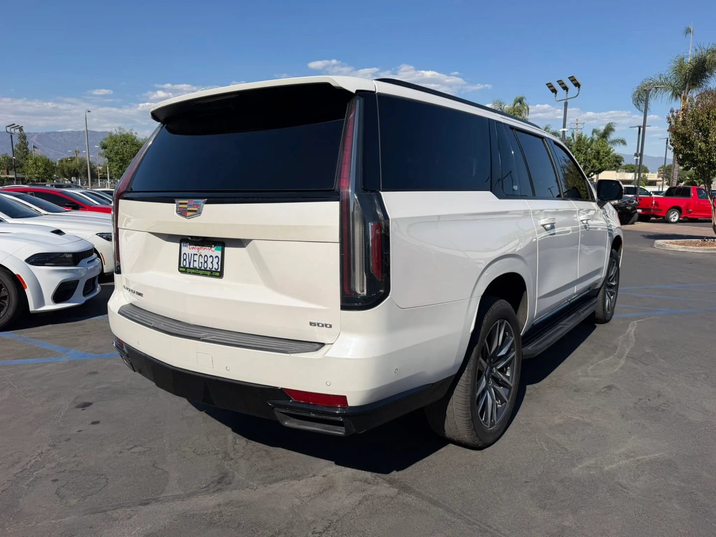 Used 2021 Cadillac Escalade ESV Sport w/ Driver Assist Tech Package AWD/4WD image 4