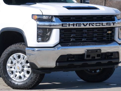 Used 2022 Chevrolet Silverado 2500 LT w/ Fleet Comfort Package image 2