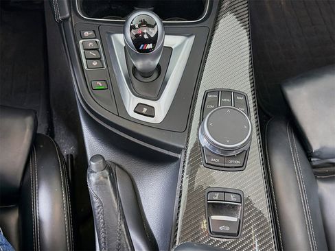 Used 2020 BMW M4 Convertible image 20