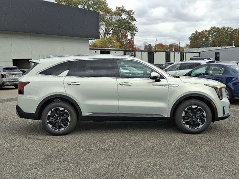 New 2026 Kia Sorento S image 5