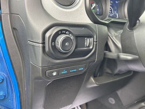 Used 2024 Jeep Wrangler Unlimited Sahara image 15