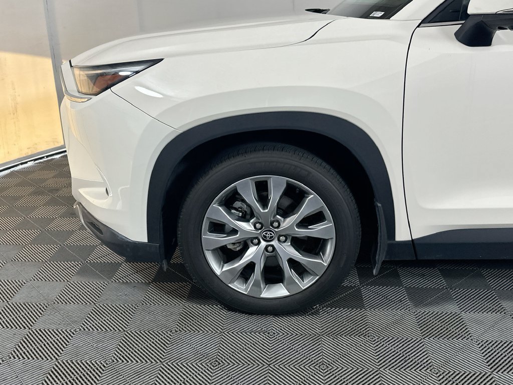 Used 2024 Toyota Grand Highlander AWD Hybrid image 11