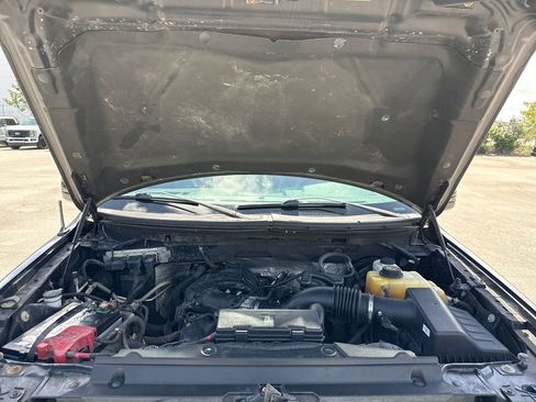 Used 2013 Ford F150 XLT w/ Mid Equipment Group image 24