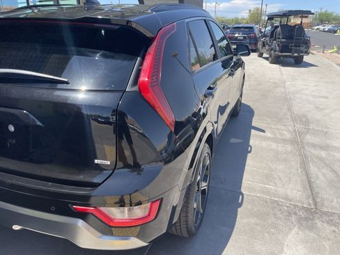 Used 2023 Kia Niro EX Touring image 12
