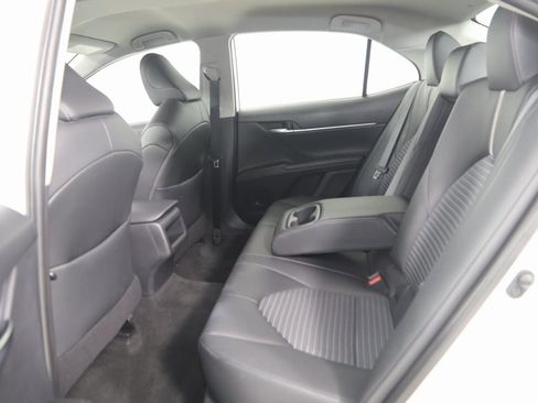 Used 2021 Toyota Camry SE image 43